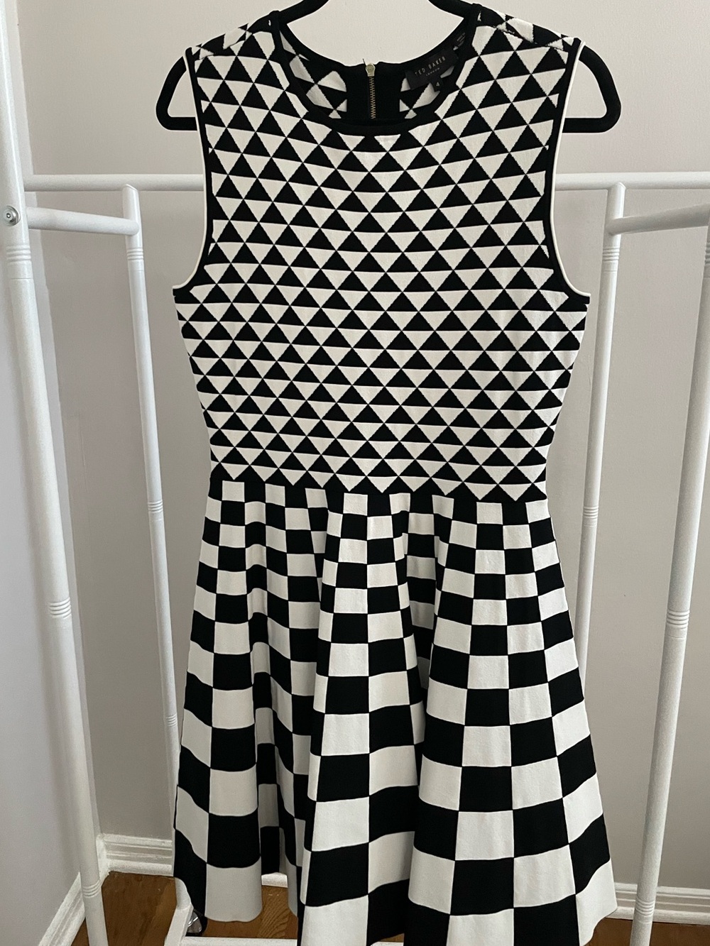 Ted Baker ‘Lowrel’ Monochrome Jacquard Knit Dress - Size UK 4